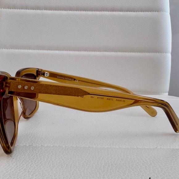 Sunglasses - Picture 3 of 5